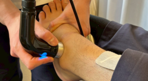 足首の痛みに対する超音波・電気コンビネーション施術｜八王子みなみ野の整骨院