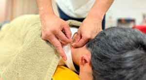 首の痛み・肩こりに対する鍼治療｜八王子みなみ野の整骨院