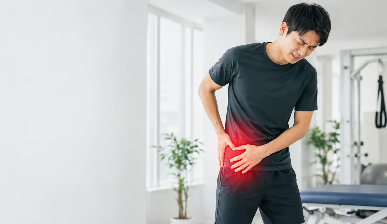 股関節唇損傷による鼠径部痛と股関節の引っかかりに悩む男性|多摩鍼灸整骨院 高幡不動院
