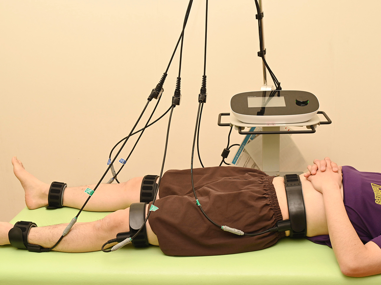 多摩鍼灸整骨院グループ EMSトレーニング G-TES 下肢中心画像